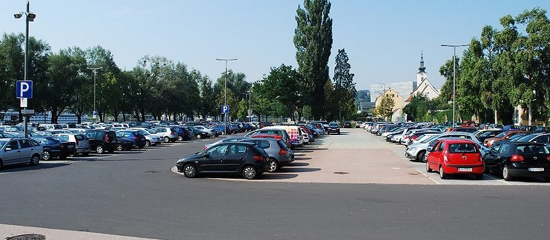 800px-Pendlerparkplatz_Urfahrmarkt