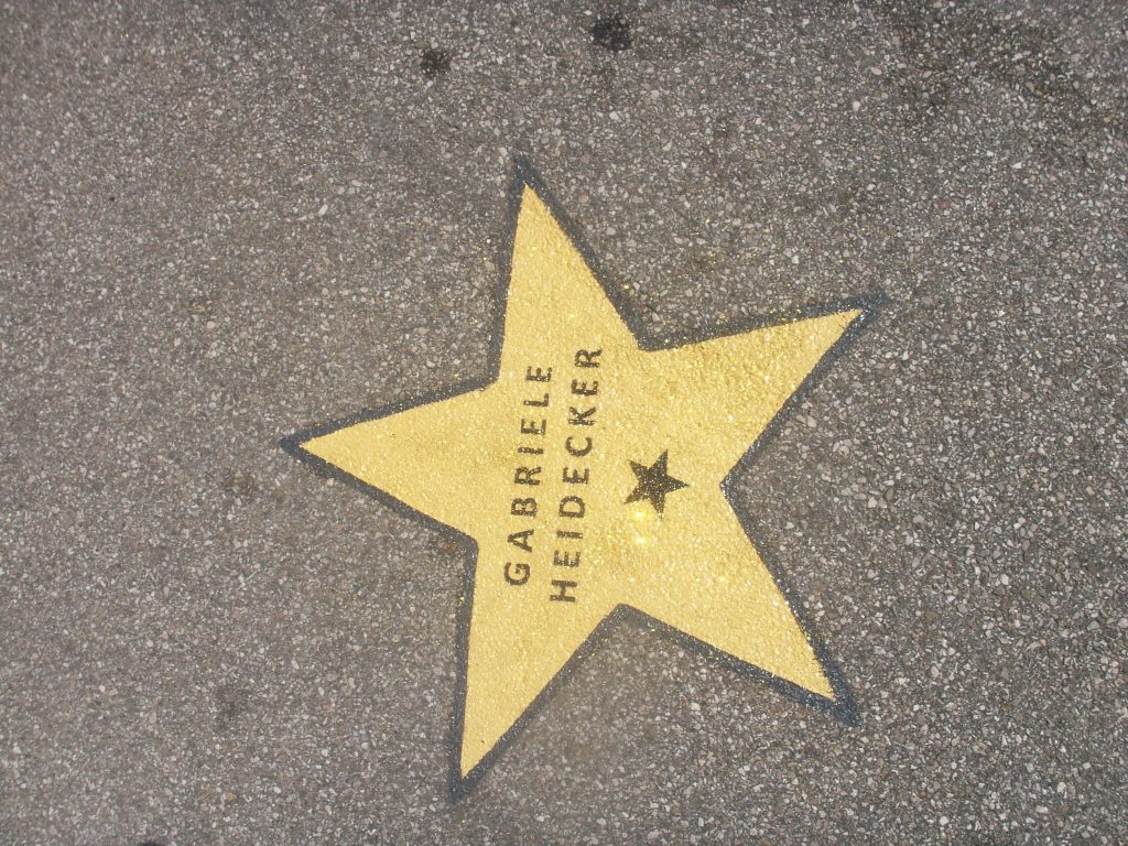 KONICA MINOLTA DIGITAL CAMERA