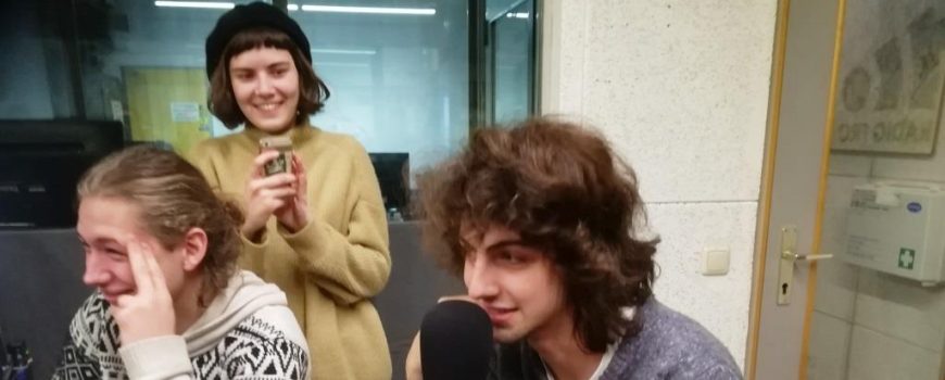  Die Moskauer Schüler im Studio Radio Fro