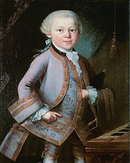 255px-Wolfgang-amadeus-mozart_2 W. A. Mozart in Hofkleidung auf einem Ölgemälde von 1763.