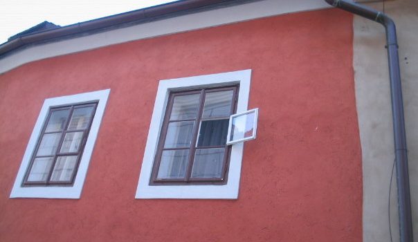 HausObergeschoß rot Botschaft vom roten Haus
