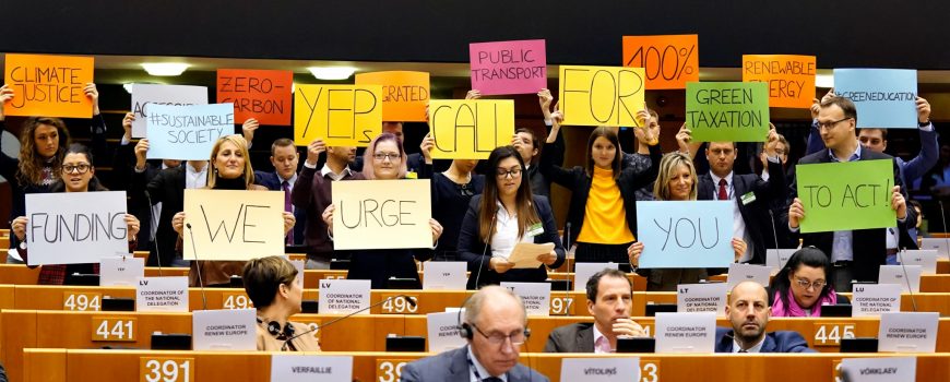 137th Plenary Session of the European Committee of the Regions  5 December 2019, 137th Plenary Session of the European Committee of the Regions YEPs im Europaparlament beim AdR