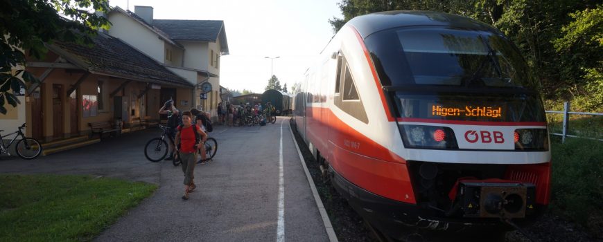 DSC03161 Bahnhof Rohrbach-Berg mit R 3192