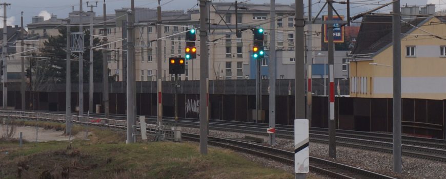 DSC07674 Einfahrt Linz Hbf von Westen