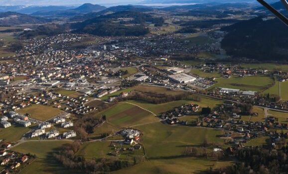 feldkirchen-nordwestansicht-flugaufnahme-141226a-578x400