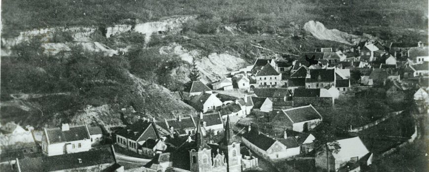 Kaisersteinbruch_Blick_auf_die_Steinbrueche Dorf und Steinbruch um 1900