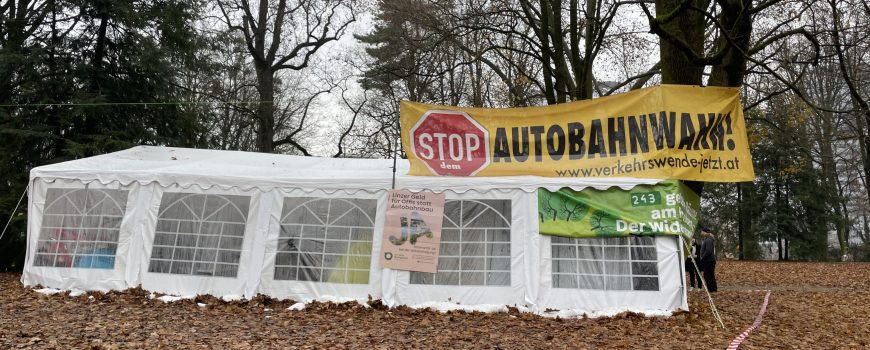 klimacamp-header Im Bergschlösselpark haben Aktivist*innen ein Camp errichtet. 