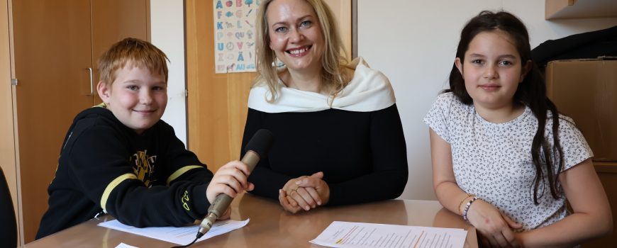 Andreas und Mia mit Petra Leitner