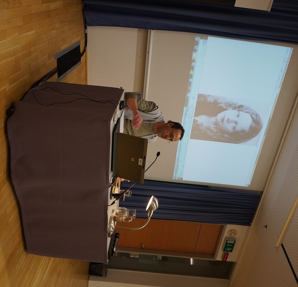 c0b858759d41f09de41130d0a4617ea2.jpg Renate Hofmann