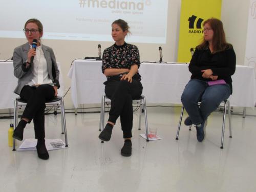 Margarita Köhl (Moderation), Bettina Figl (Aufmacher-die Medienrunde), Barbara Wimmer (futurezone.at)